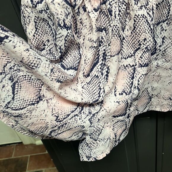 Blue blush romper  - Picture 4 of 6